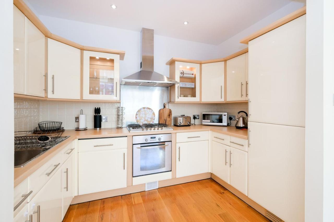 Apartmán Lovely 2 Bed Flat In Canal Side Gated Development Londýn Exteriér fotografie