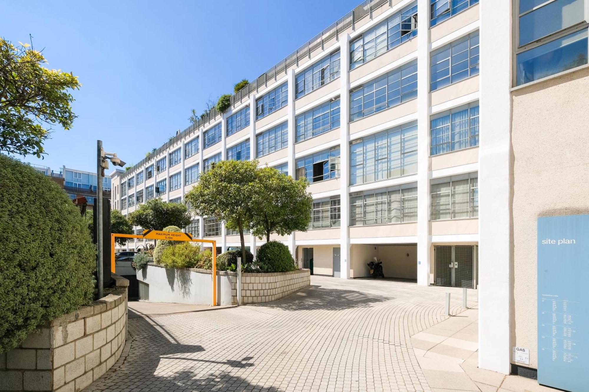 Apartmán Lovely 2 Bed Flat In Canal Side Gated Development Londýn Exteriér fotografie